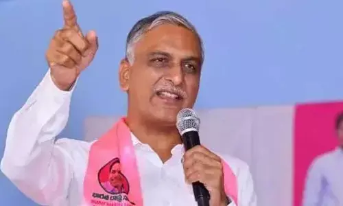 Harish Rao:  కేటీఆర్ విచారణ వేళ ఢిల్లీకి హరీశ్ రావు!