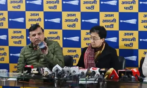 Delhi: అసెంబ్లీ ఎన్నికల వేళ ఢిల్లీ సీఎంకు షాక్..!