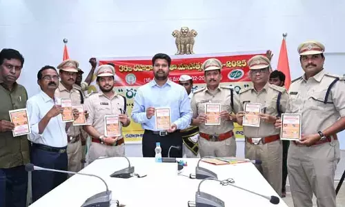 District Collector:ప్రతి ఒక్కరు రహదారి భద్రత నియమాలు పాటిస్తే.. రోడ్డు ప్రమాదాల నివారణ సాధ్యం