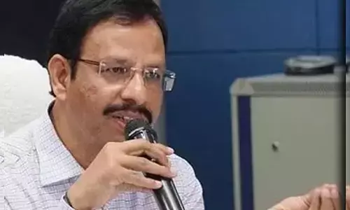 VC.Sajjanar: రేపు మీ పిల్లలు మిమ్మల్ని ఇలాగే బస్ స్టేషన్‌లో వదిలేస్తే?: వీసీ సజ్జనార్