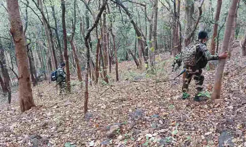 Chhattisgarh : ఛత్తీస్‌గఢ్‌లో మరో ఎన్కౌంటర్.. ఇద్దరు మావోయిస్టులు మృతి