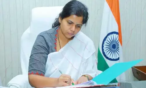 Ila Tripathi: పంచాయతీ కార్యదర్శులకు బిగ్ షాక్.. నల్గొండ కలెక్టర్‌ సంచలన నిర్ణయం