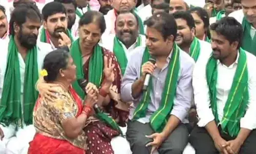 KTR : చేవేళ్లలో కేటీఆర్ రైతు దీక్ష ప్రారంభం