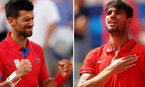 Australian Open - 2025 : నాలుగో రౌండ్‌కు అల్కరాజ్, జకోవిచ్