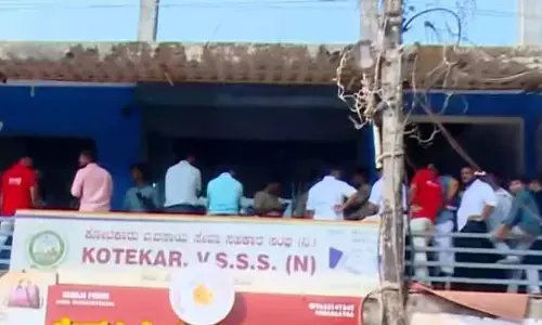 ఊర్లో సీఎం పర్యటన.. బ్యాంకును దోచేసిన దుండగులు