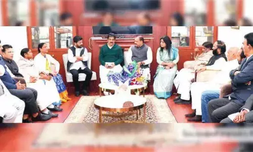 KC Venugopal: అమాత్యులకు క్లాస్ పీకిన కేసీ వేణుగోపాల్.. తీరు మార్చుకోవాలని హితవు