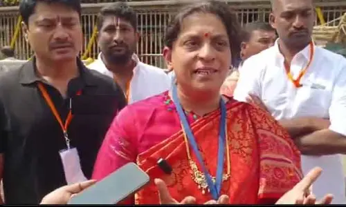 TTD Donor Sunitha Fire : భక్తుల మనోభావాలు దెబ్బతీస్తున్నారు : టీటీడీపై దాత సునీత ఫైర్