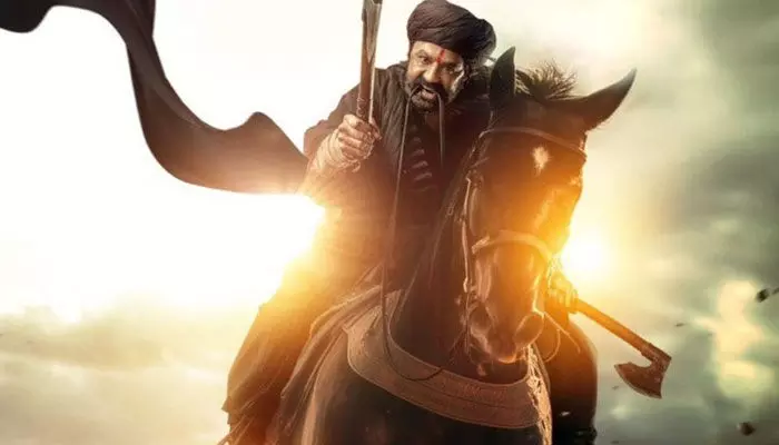 Daaku Maharaaj Collections: బాలయ్య డాకు మహారాజ్ ఎనిమిది రోజుల్లో ఎంత కలెక్ట్ చేసిందంటే? Daaku Maharaaj Collections: బాలయ్య డాకు మహారాజ్ ఎనిమిది రోజుల్లో ఎంత కలెక్ట్ చేసిందంటే?