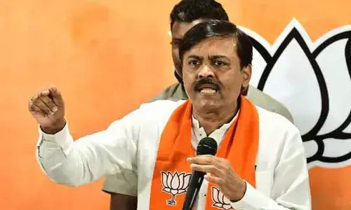 తెలంగాణ ప్రజలకు వాస్తవాలు తెలియజేస్తాం: మాజీ ఎంపీ