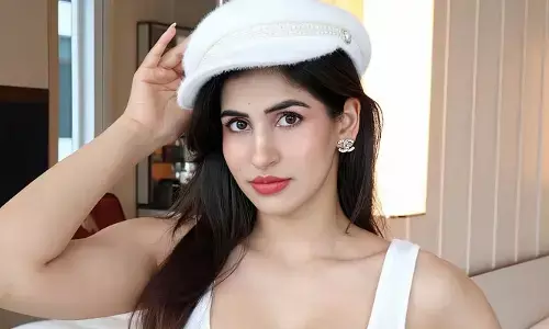 Sakshi Malik : వయ్యరాలు ఒలకబోసిన హాట్ బ్యూటి.