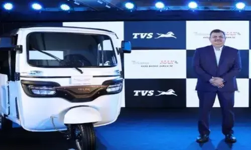 TVS: భారత మొట్టమొదటి బ్లూటూత్-కనెక్ట్ ఎలక్ట్రిక్ త్రీ-వీలర్ విడుదల చేసిన టీవీఎస్