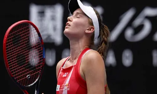 Australian Open : రిబకినా ఔట్.. క్వార్టర్స్‌కు సిన్నర్, స్వైటెక్