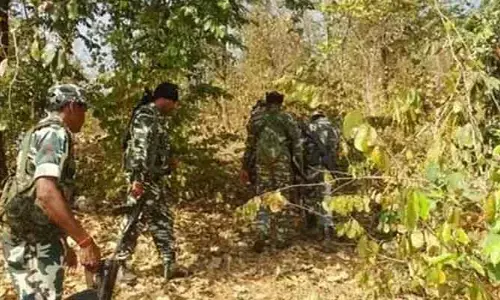 Encounter: ఛత్తీస్‌గఢ్‌లో భారీ ఎన్‌కౌంటర్.. 10 మంది మావోయిస్టులు మృతి