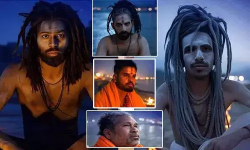 కుంభమేళాలో భారత క్రికెటర్లు.. అఘోరాలకంటే భయంకరంగా గెటప్స్!