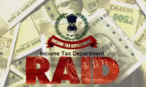 IT Raids: నగరంలో రెండో రోజు కొనసాగుతోన్న ఐటీ సోదాలు..