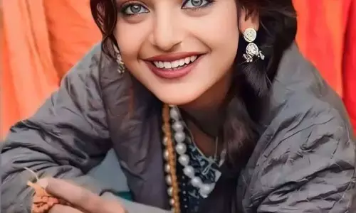 Monalisa.. ఓవర్‌నైట్ సెలబ్రిటీ.!