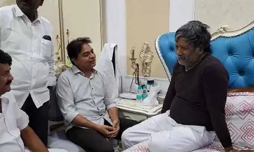 BRS: ఎమ్మెల్యే పద్మారావు గౌడ్ కు బీఆర్ఎస్ నేతల పరామర్శ