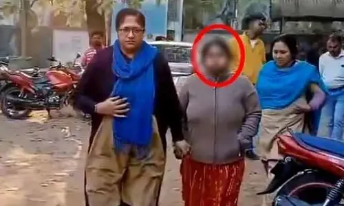 Shocking: షాకింగ్ ఘటన.. మైనర్ మేనల్లుడిని అత్యాచారం చేసిన అత్త