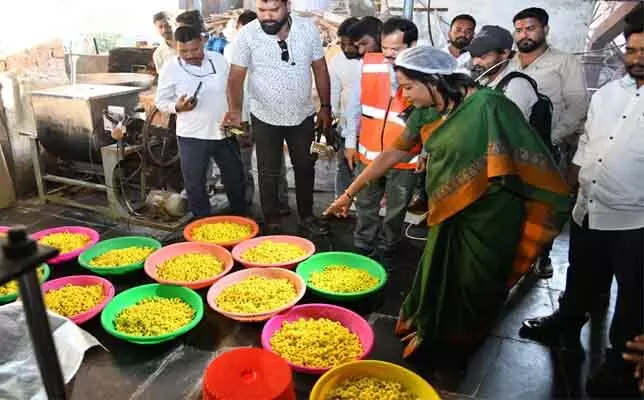 GHMC : కల్తీ ఆహారంపై జీహెచ్ఎంసీ స్పెషల్ డ్రైవ్ ! GHMC : కల్తీ ఆహారంపై జీహెచ్ఎంసీ స్పెషల్ డ్రైవ్ !
