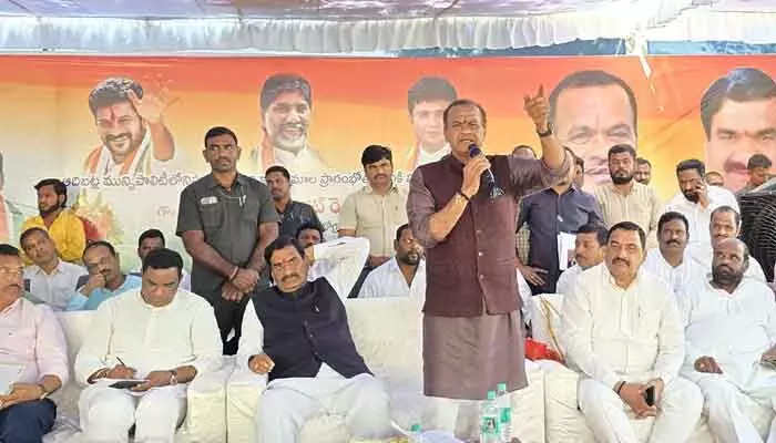 Minister Komatireddy: దేశానికే మోడల్గా కోహెడ మార్కెట్ Minister Komatireddy: దేశానికే మోడల్గా కోహెడ మార్కెట్