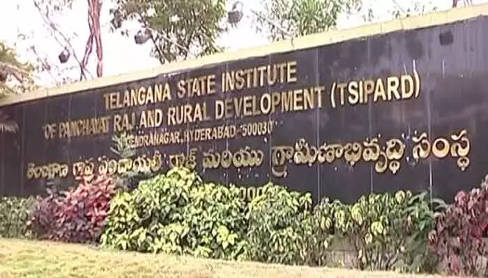 ఇకపై అనుమతితోనే సెలవులు.. పంచాయతీరాజ్ శాఖ కీలక ఆదేశాలు ఇకపై అనుమతితోనే సెలవులు.. పంచాయతీరాజ్ శాఖ కీలక ఆదేశాలు