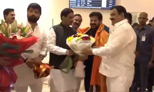 CM Revanth: హైదరాబాద్‌కు చేరుకున్న సీఎం రేవంత్ రెడ్డి.. ఎయిర్‌పోర్టులో ఘన స్వాగతం