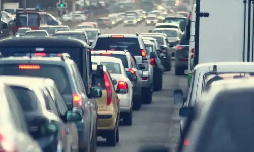 Traffic Alert: లక్డీకాపూల్‌, సెక్రటేరియట్ ప్రాంతాల్లో భారీగా ట్రాఫిక్ జామ్
