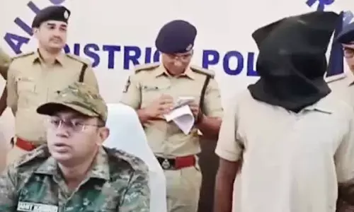 Maoist Arrest: మావోయిస్టులకు మరో బిగ్ షాక్.. ఛత్తీస్‌గఢ్ దళ ఏసీఎం అరెస్ట్