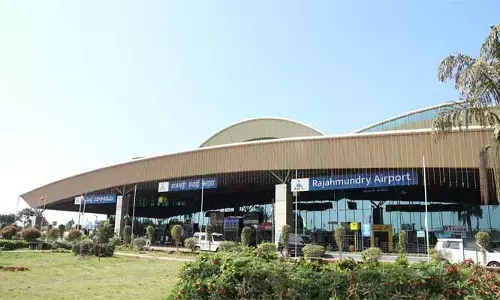 Rajamandri Airport : రాజమండ్రి ఎయిర్ పోర్ట్ లో ప్రమాదం
