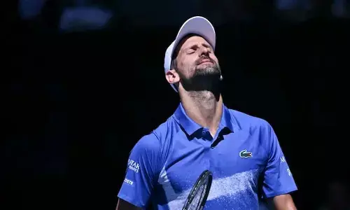 Australian Open  : జకోకు గాయం.. సెమీస్ మధ్యలోనే తప్పుకున్న దిగ్గజం.. ఫైనల్‌కు సిన్నర్, జ్వెరెవ్
