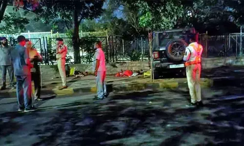 Banjara Hills: ఘోర ప్రమాదం.. పుట్‌పాత్‌పై నిద్రిస్తున్న వారి మీదకు దూసుకెళ్లిన కారు