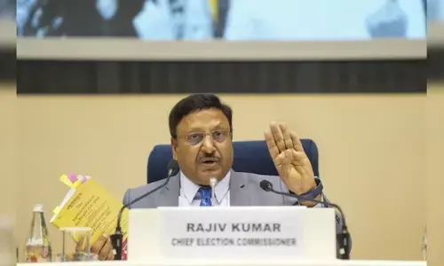 EC: అలా చేయొద్దు.. రాజకీయ పార్టీలకు సీఈసీ హెచ్చరికలు