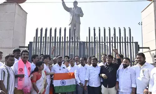 Dasoju Shravan : తెలంగాణలో రాజ్యాంగ ఉల్లంఘన జరుగుతోంది : దాసోజు శ్రవణ్