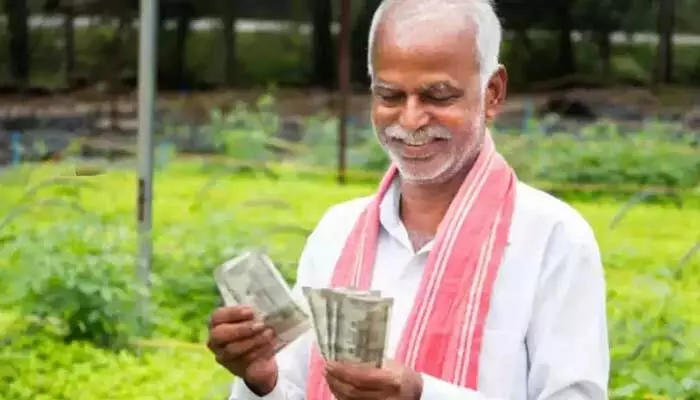Good News: రైతు భరోసా నిధుల జమ షురూ.. ఆ 606 గ్రామాల్లోని రైతుల ఖాతాల్లోకి డబ్బులు Good News: రైతు భరోసా నిధుల జమ షురూ.. ఆ 606 గ్రామాల్లోని రైతుల ఖాతాల్లోకి డబ్బులు