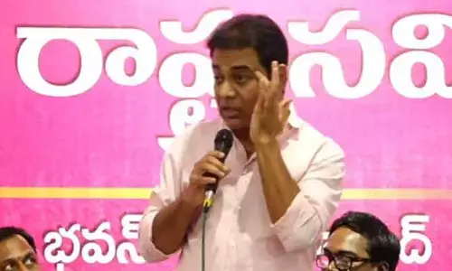 BRS: బాల్క సుమన్.. చెవిలో పూలు పెట్టు పెట్టుకో.. కేటీఆర్ సంచలన వ్యాఖ్యలు