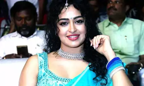 Apsara Rani: సినిమాలు వదిలేయాలనుకున్న టైంలో ఆ దేవుడే వీళ్లని పంపాడు.. యంగ్ హీరోయిన్ షాకింగ్ కామెంట్స్