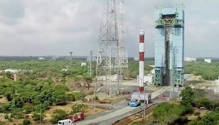 ISROs 100th Rocket Launch : అంతరిక్షంలో సెంచరీకి సిద్ధమైన ఇస్రో ! ISROs 100th Rocket Launch : అంతరిక్షంలో సెంచరీకి సిద్ధమైన ఇస్రో !
