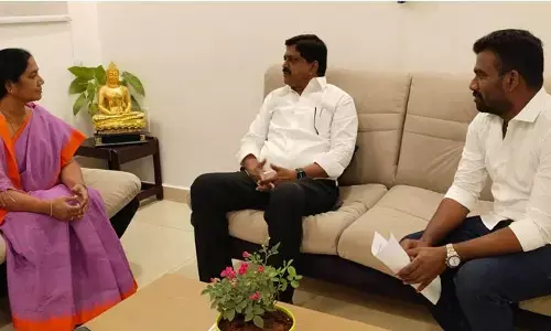 AP News:మంత్రి పయ్యావులతో ఎమ్మెల్యే పరిటాల సునీత భేటీ.. కీలక అంశాలపై చర్చలు