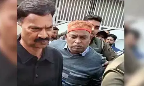 Breaking News : రాజకీయాల్లో సంచలనం.. అత్యాచార ఘటనలో ఎంపీ అరెస్ట్