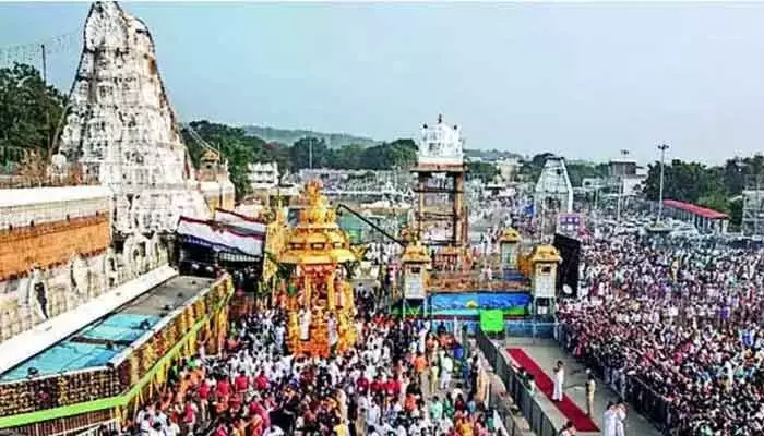 తిరుమల భక్తులకు బిగ్ అలర్ట్.. ఆ వైపు వెళ్లొద్దు..! తిరుమల భక్తులకు బిగ్ అలర్ట్.. ఆ వైపు వెళ్లొద్దు..!