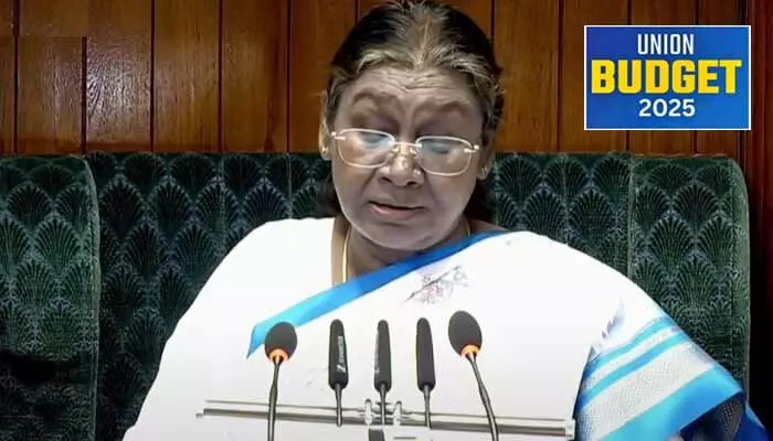 Union Budget-2025: భారత్ను గ్లోబల్ ఇన్నోవేషన్ పవర్ హౌజ్గా మారుస్తాం.. పార్లమెంట్లో ప్రెసిడెంట్ ముర్ము Union Budget-2025: భారత్ను గ్లోబల్ ఇన్నోవేషన్ పవర్ హౌజ్గా మారుస్తాం.. పార్లమెంట్లో ప్రెసిడెంట్ ముర్ము