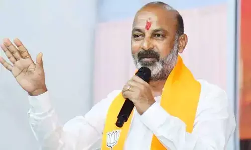 Bandi Sanjay: ఎన్నికల కోడ్ సాకుతో ‘రైతు భరోసా’ ఆపొద్దు.. బండి సంజయ్ హాట్ కామెంట్స్