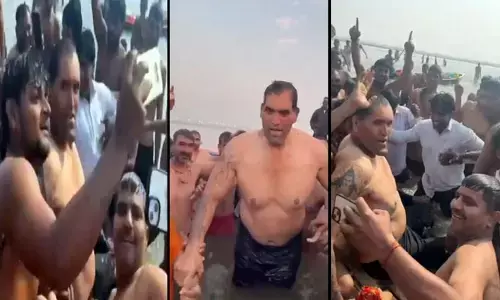 Kumbh Mela: మహా కుంభమేళాలో WWE ఫైటర్.. ది గ్రేట్ కాళీ.. ఎగబడిన జనం!