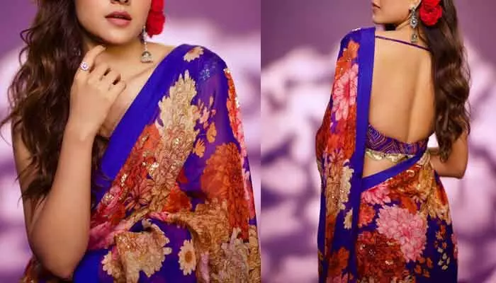 సంప్రదాయ లుక్లో దర్శనమిచ్చిన టాలీవుడ్ బ్యూటీ.. క్యూట్నెస్ ఓవర్లోడెడ్ అంటూ నెటిజన్ల కామెంట్స్ సంప్రదాయ లుక్లో దర్శనమిచ్చిన టాలీవుడ్ బ్యూటీ.. క్యూట్నెస్ ఓవర్లోడెడ్ అంటూ నెటిజన్ల కామెంట్స్