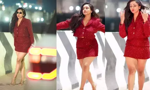 Vithika Sheru: రాత్రి పూట రోడ్ మీద వరుణ్ సందేశ్ భార్య హాట్ ఫోటో షూట్ .. ఇలా మారిపోయిదేంటి అంటూ నెటిజన్ల కామెంట్స్