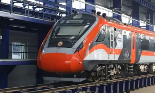 Budget 2025 Railway Stocks Rally: రయ్‌రయ్‌మని దూసుకెళ్తున్న రైల్వే స్టాక్స్.. నిర్మలమ్మ అదుర్స్‌ కదూ!