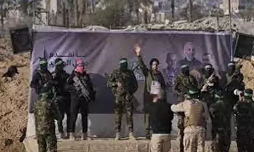 Gaza Ceasefire Deal : గాజా కాల్పుల విరమణ ఒప్పందంతో బందీల విడుదల