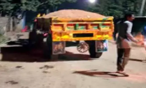 Kammam: ఇసుక తోడేళ్లు.. అక్రమ రవాణాకు అడ్డు అదుపు లేదా?