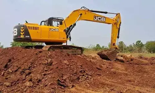 అక్రమ వ్యాపారాలకు కేరాఫ్ అడ్రస్‌గా మాడ్గుల!