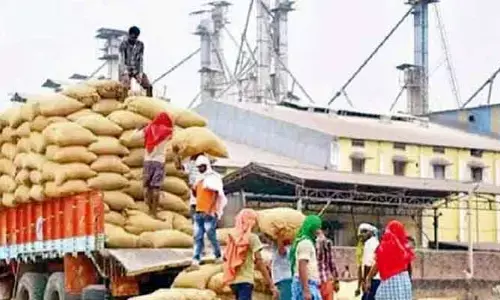 Warangal: భారీగా సీఎంఆర్ పెండింగ్‌.. మిల్లర్లపై చ‌ర్యలేవి..?